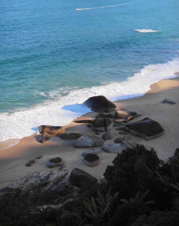 Praia do Cachadaço em Trindade, Paraty