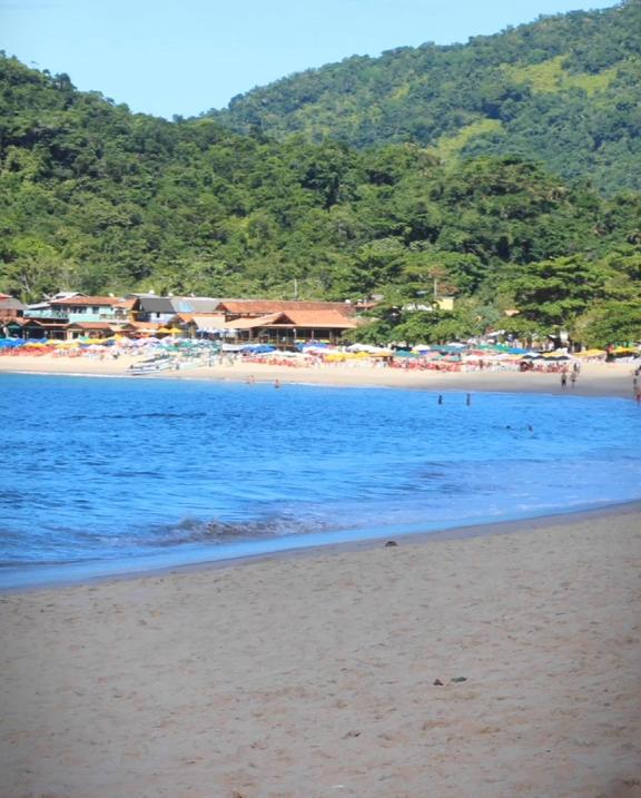 Praia dos Ranchos (Vila) em Trindade, Paraty